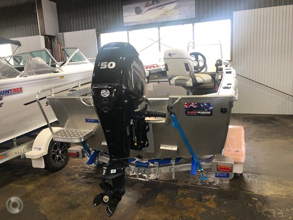 useb engine for boat acnhored in an aluminum boat
